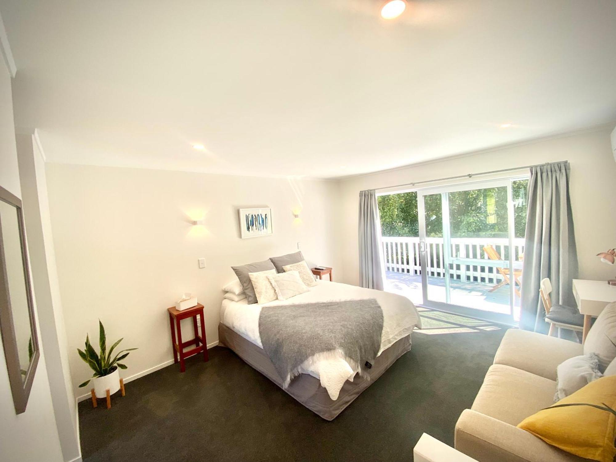 2 Mile Bay Guesthouse 陶波 外观 照片
